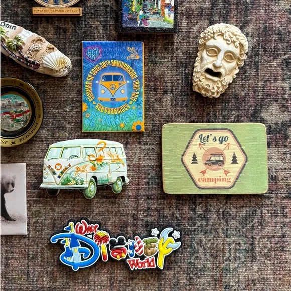 Assorted Decorative Travel Magnets Set - Picture 4 of 5